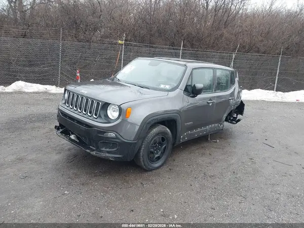 ZACCJBAT0GPC87004 2016 JEEP RENEGADE - Image 2