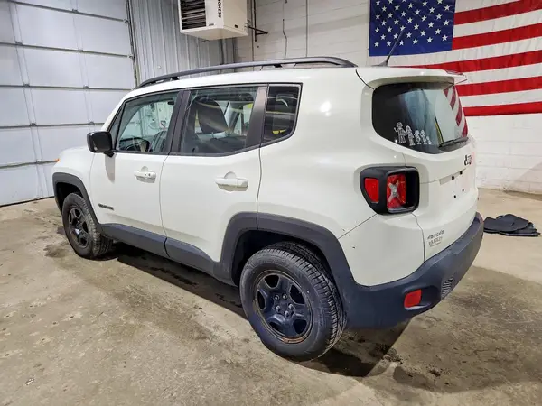 ZACCJBAT0GPD17523 2016 JEEP RENEGADE - Image 2