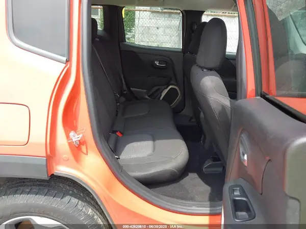 ZACCJBAT0GPD60176 2016 JEEP RENEGADE - Image 8