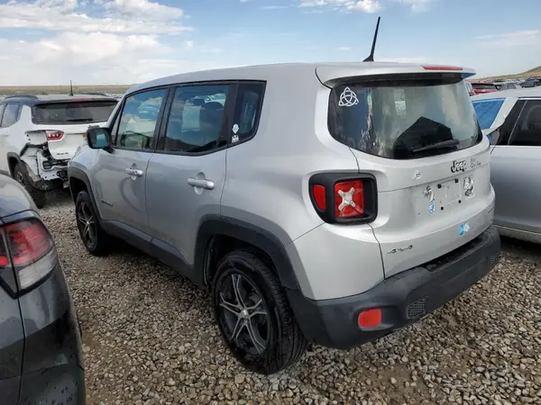 ZACCJBAT1GPE01365 2016 JEEP RENEGADE - Image 2