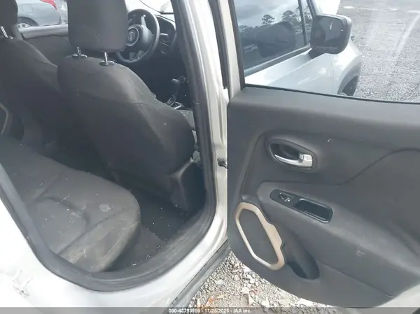 ZACCJBAT2GPC80037 2016 JEEP RENEGADE - Image 8