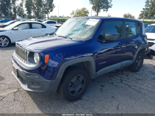 ZACCJBAT2GPC81219 2016 JEEP RENEGADE - Image 2