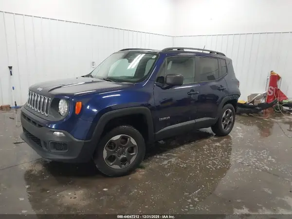 ZACCJBAT2GPD93776 2016 JEEP RENEGADE - Image 2