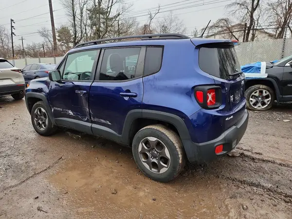 ZACCJBAT2GPE02895 2016 JEEP RENEGADE - Image 2