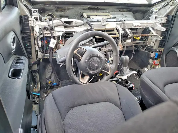 ZACCJBAT3GPC81164 2016 JEEP RENEGADE - Image 8