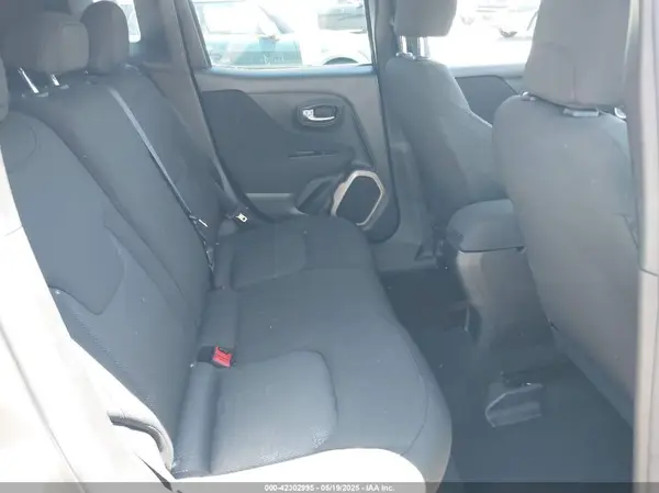 ZACCJBAT4GPC90553 2016 JEEP RENEGADE - Image 8