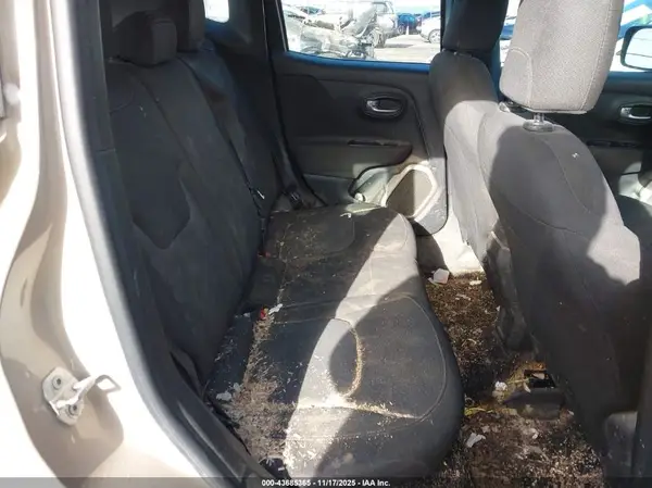 ZACCJBAT4GPC96725 2016 JEEP RENEGADE - Image 8