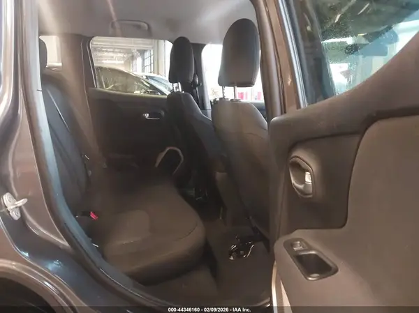 ZACCJBAT4GPD89597 2016 JEEP RENEGADE - Image 8