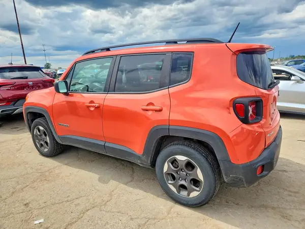 ZACCJBAT4GPE33100 2016 JEEP RENEGADE - Image 2
