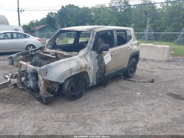 ZACCJBAT5GPE16449 2016 JEEP RENEGADE - Image 2
