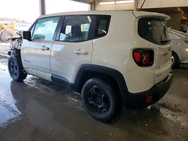 ZACCJBAT5GPE18427 2016 JEEP RENEGADE - Image 2