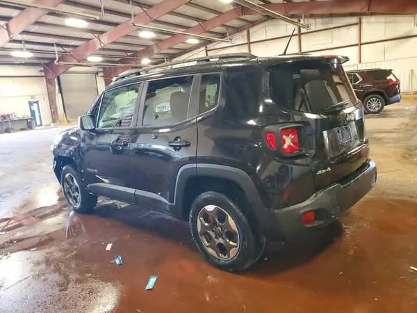 ZACCJBAT5GPE32635 2016 JEEP RENEGADE - Image 2