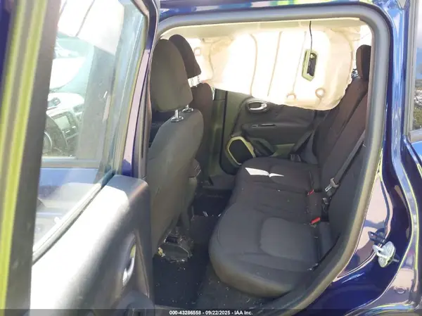 ZACCJBAT6GPC78100 2016 JEEP RENEGADE - Image 8