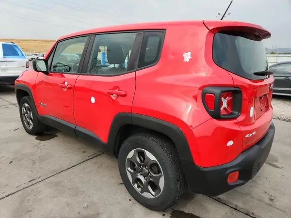 ZACCJBAT7GPC78199 2016 JEEP RENEGADE - Image 2