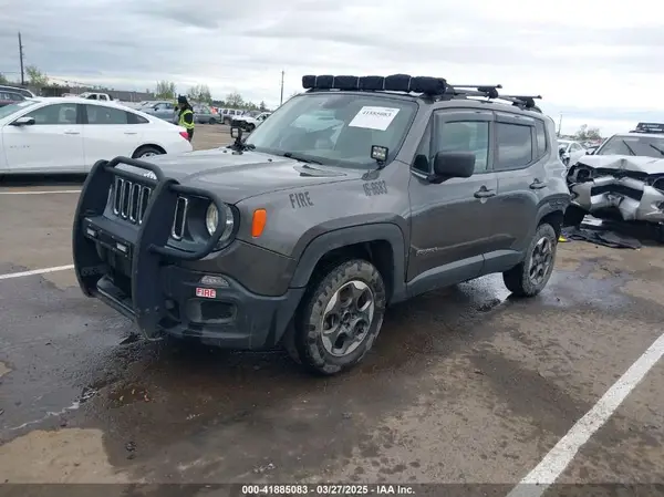 ZACCJBAT7GPE06683 2016 JEEP RENEGADE - Image 2