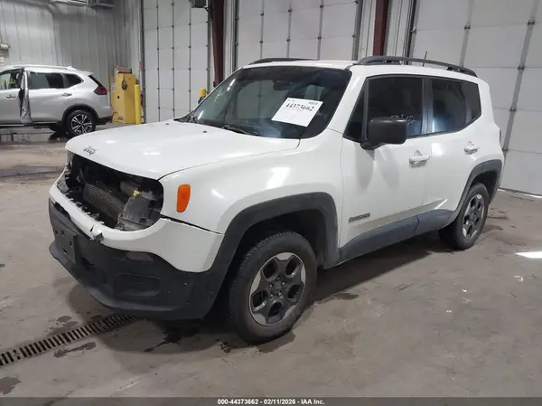 ZACCJBAT7GPE16193 2016 JEEP RENEGADE - Image 2