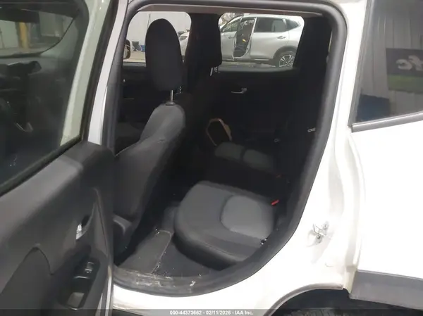 ZACCJBAT7GPE16193 2016 JEEP RENEGADE - Image 8