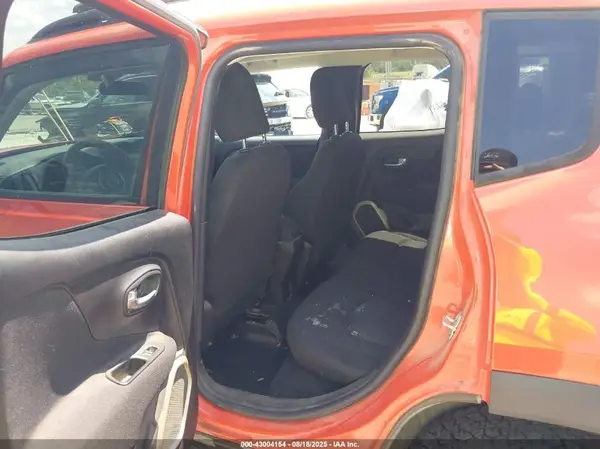 ZACCJBAT8GPD55100 2016 JEEP RENEGADE - Image 8