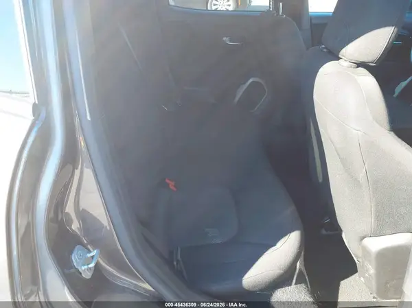 ZACCJBAT9GPD78952 2016 JEEP RENEGADE - Image 8