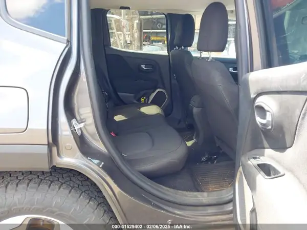 ZACCJBAT9GPE02361 2016 JEEP RENEGADE - Image 8