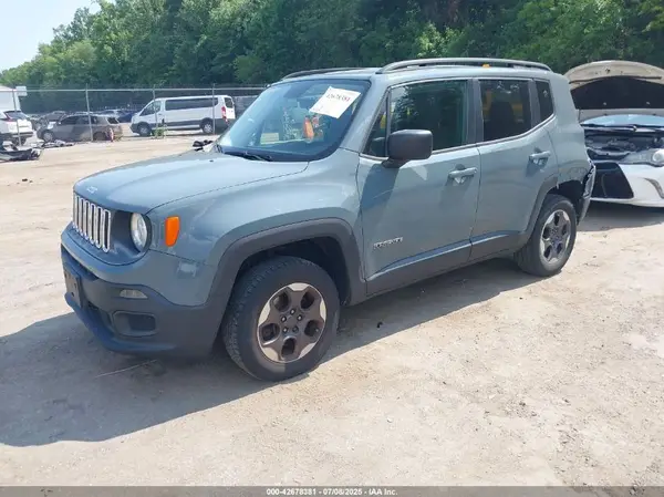 ZACCJBAT9GPE17202 2016 JEEP RENEGADE - Image 2