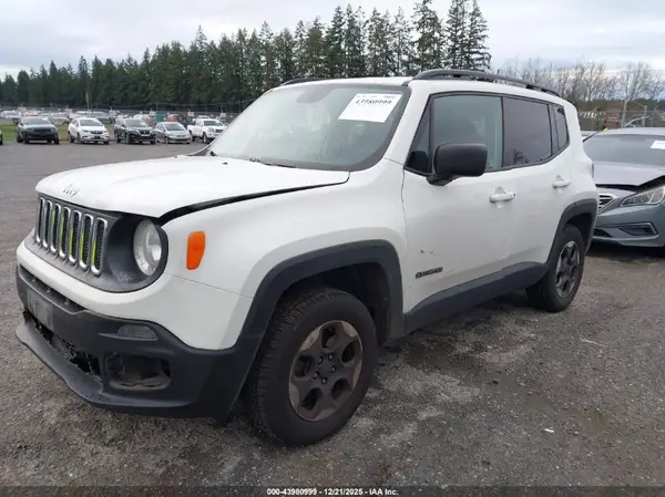 ZACCJBAT9GPE31827 2016 JEEP RENEGADE - Image 2