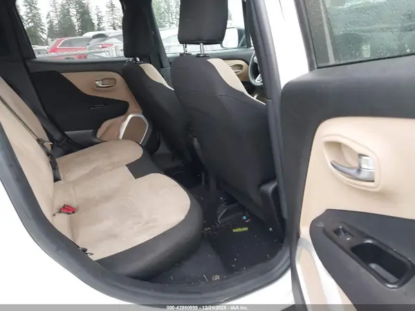 ZACCJBAT9GPE31827 2016 JEEP RENEGADE - Image 8