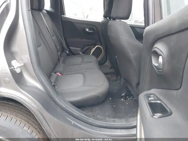 ZACCJBATXGPC85695 2016 JEEP RENEGADE - Image 8