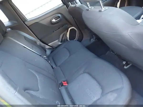 ZACCJBATXGPE36888 2016 JEEP RENEGADE - Image 8