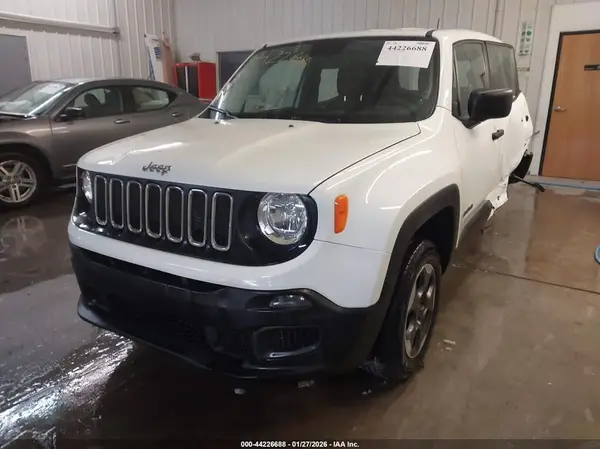 ZACCJBAW1GPC47251 2016 JEEP RENEGADE - Image 2