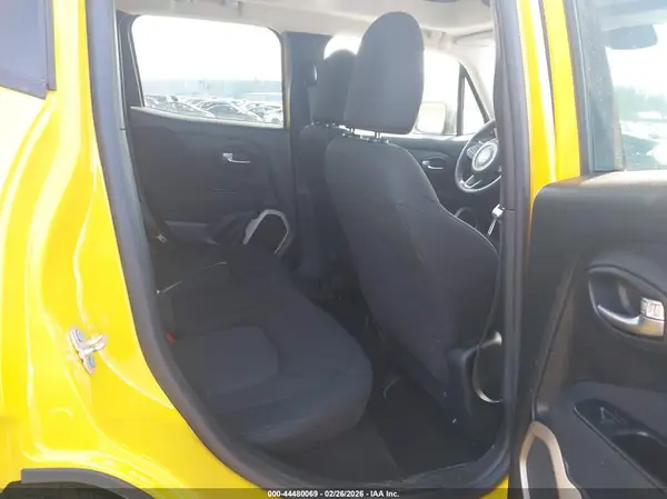 ZACCJBAW1GPE33226 2016 JEEP RENEGADE - Image 8