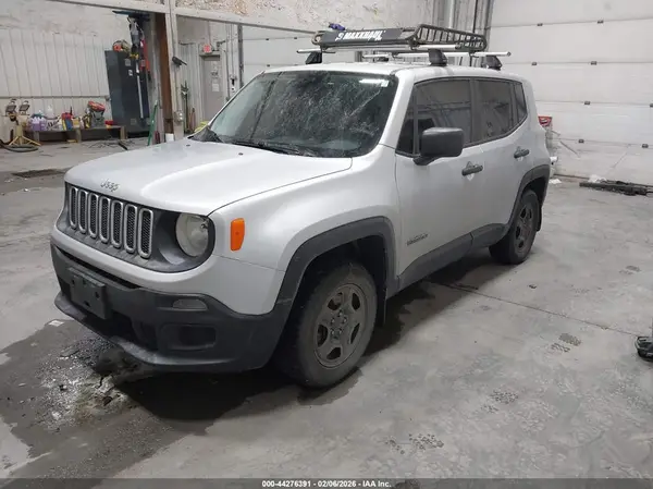 ZACCJBAW2GPD66717 2016 JEEP RENEGADE - Image 2