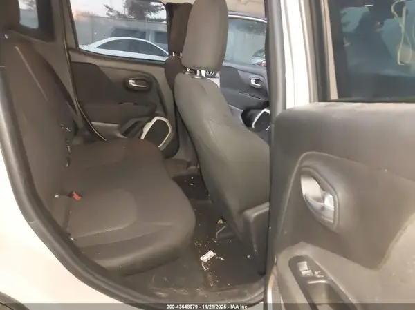 ZACCJBAW3GPD90170 2016 JEEP RENEGADE - Image 8