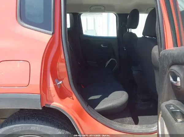ZACCJBAW8GPC51250 2016 JEEP RENEGADE - Image 8