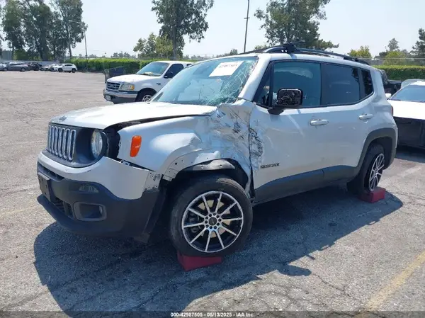 ZACCJBBB0HPE61614 2017 JEEP RENEGADE - Image 2