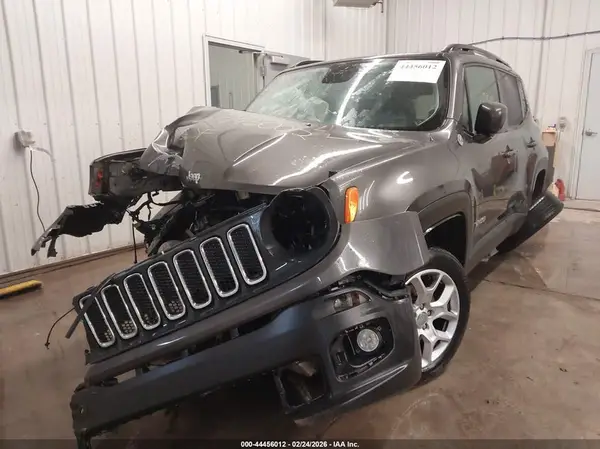 ZACCJBBB0HPF18796 2017 JEEP RENEGADE - Image 2
