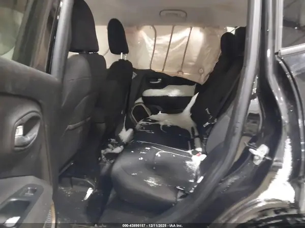 ZACCJBBB0HPF36943 2017 JEEP RENEGADE - Image 8