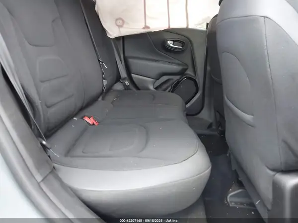 ZACCJBBB0HPF83583 2017 JEEP RENEGADE - Image 8