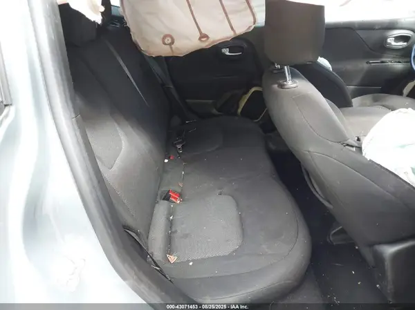 ZACCJBBB0HPG03699 2017 JEEP RENEGADE - Image 8