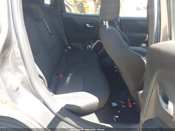 ZACCJBBB0HPG24794 2017 JEEP RENEGADE - Image 8