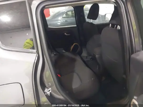 ZACCJBBB0HPG36072 2017 JEEP RENEGADE - Image 8