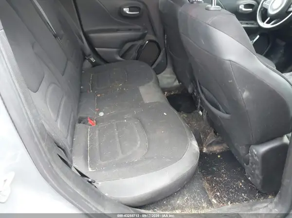 ZACCJBBB0HPG46424 2017 JEEP RENEGADE - Image 8