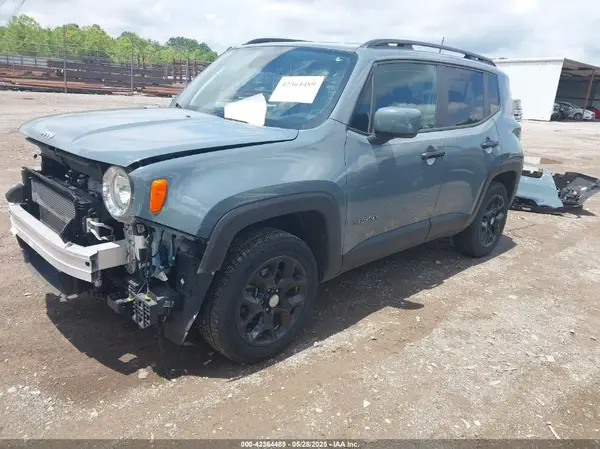 ZACCJBBB0JPH04294 2018 JEEP RENEGADE - Image 2