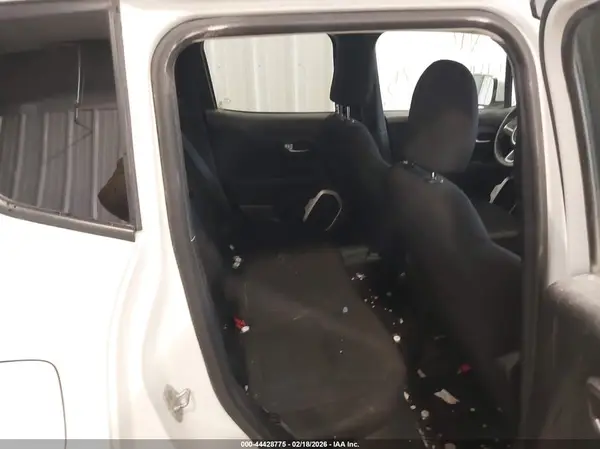 ZACCJBBB0JPH08412 2018 JEEP RENEGADE - Image 8