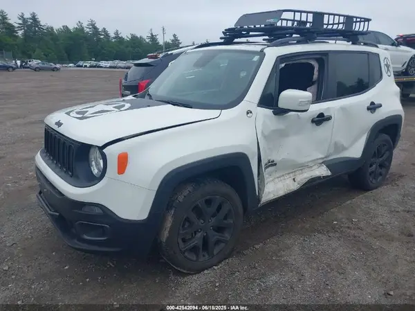 ZACCJBBB0JPH15568 2018 JEEP RENEGADE - Image 2