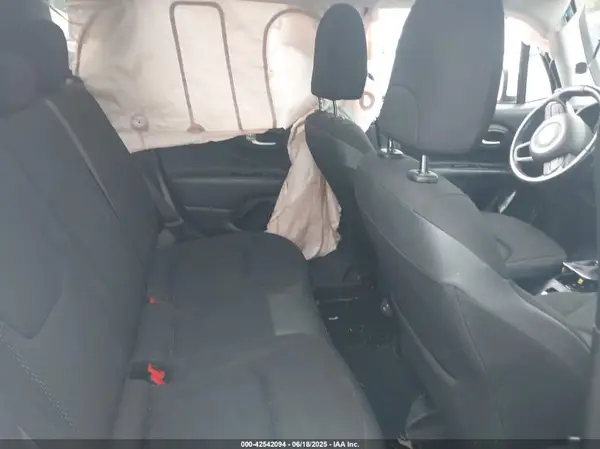 ZACCJBBB0JPH15568 2018 JEEP RENEGADE - Image 8