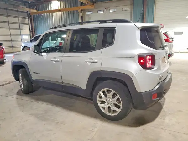 ZACCJBBB0JPH23251 2018 JEEP RENEGADE - Image 2