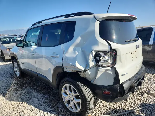 ZACCJBBB0JPH26330 2018 JEEP RENEGADE - Image 2