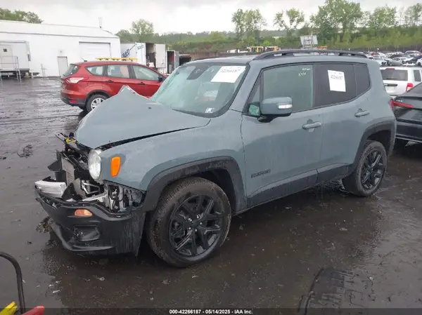 ZACCJBBB0JPH37537 2018 JEEP RENEGADE - Image 2