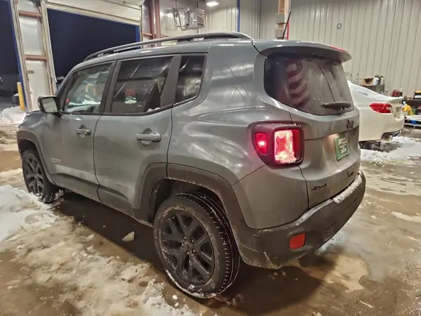 ZACCJBBB0JPH53236 2018 JEEP RENEGADE - Image 2